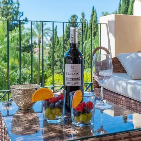 Modern And Spacious 2 Bdrm Penthouse - 3 Pools And Sea Views *