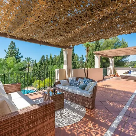 Modern And Spacious 2 Bdrm Penthouse - 3 Pools And Sea Views * Marbella