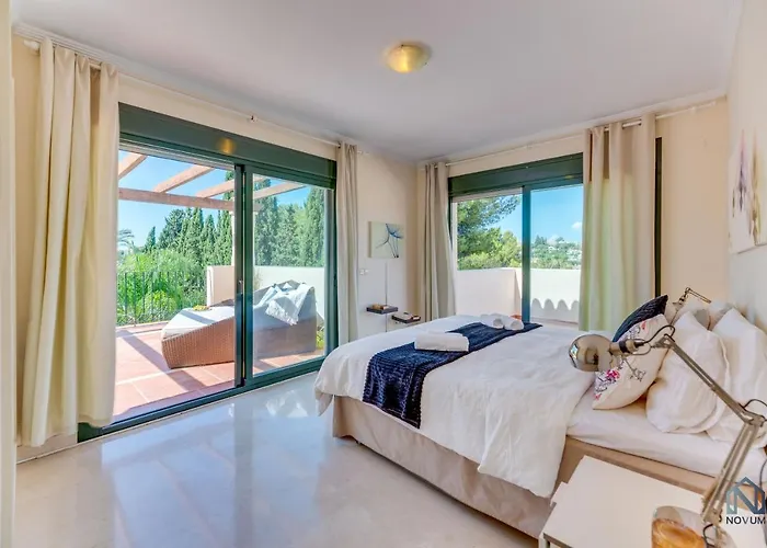 Apartment Modern And Spacious 2 Bdrm Penthouse - 3 Pools And Sea Views *