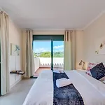 Διαμέρισμα Modern And Spacious 2 Bdrm Penthouse - 3 Pools And Sea Views