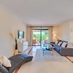 Modern And Spacious 2 Bdrm Penthouse - 3 Pools And Sea Views *