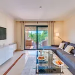 Modern And Spacious 2 Bdrm Penthouse - 3 Pools And Sea Views Διαμέρισμα *