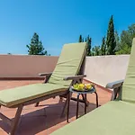 Modern And Spacious 2 Bdrm Penthouse - 3 Pools And Sea Views Διαμέρισμα *