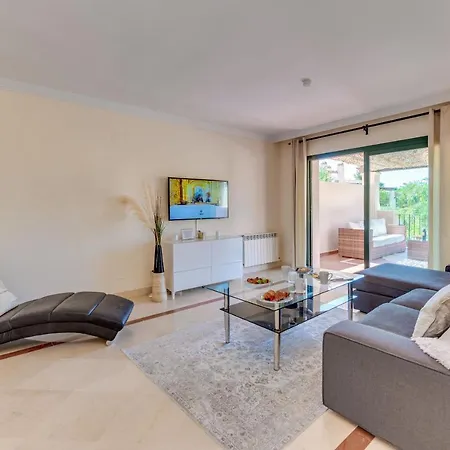 Apartament Modern And Spacious 2 Bdrm Penthouse - 3 Pools And Sea Views