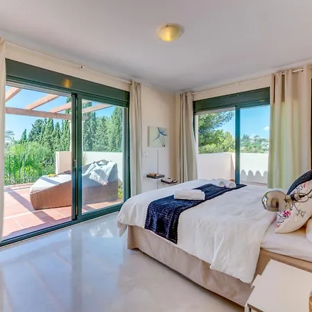 Apartament Modern And Spacious 2 Bdrm Penthouse - 3 Pools And Sea Views *