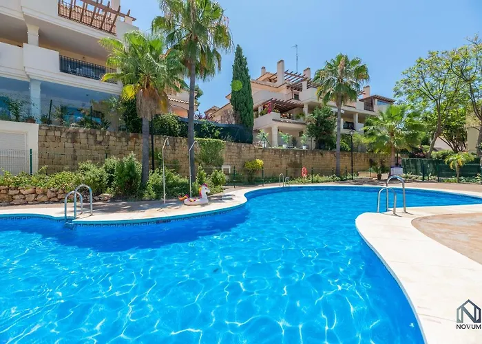 Modern And Spacious 2 Bdrm Penthouse - 3 Pools And Sea Views Marbella