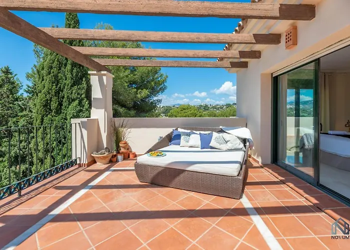 Modern And Spacious 2 Bdrm Penthouse - 3 Pools And Sea Views Appartement *