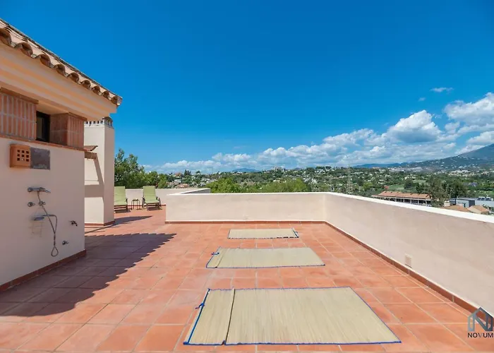 Modern And Spacious 2 Bdrm Penthouse - 3 Pools And Sea Views Marbella